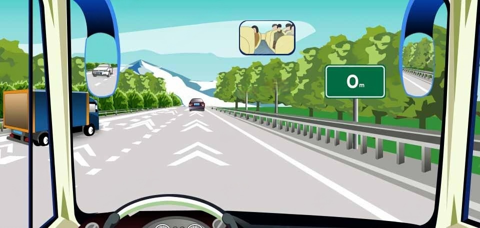 高速公路安全距离确认路段用于确认车速在每小时100公里时的安全距离。配图