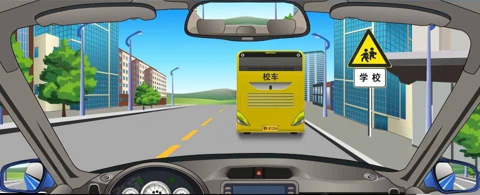 遇到图中所示的情景，怎么做是正确的？配图